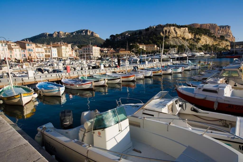 La Savinienne De Cassis- 5Mn Port Plage Face Mer Exterior photo